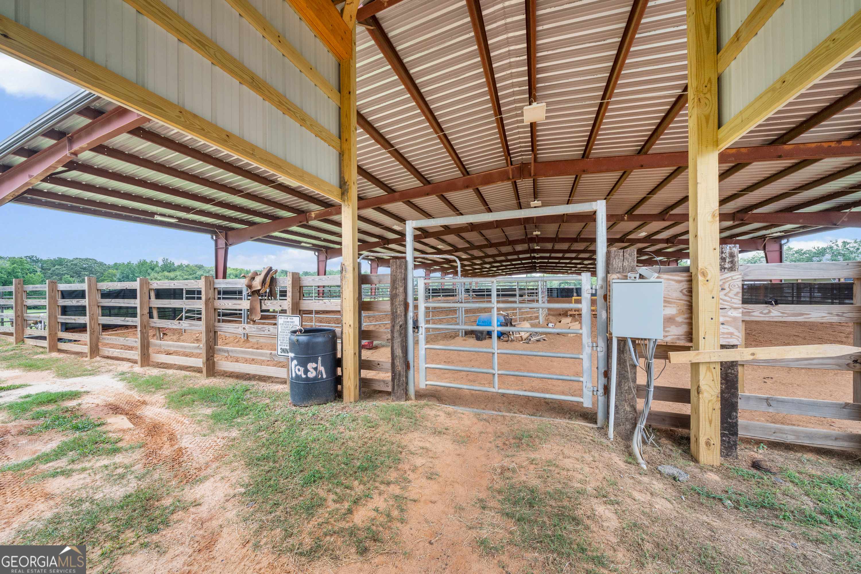 Milledgeville, GA 31061,182 Corral RD