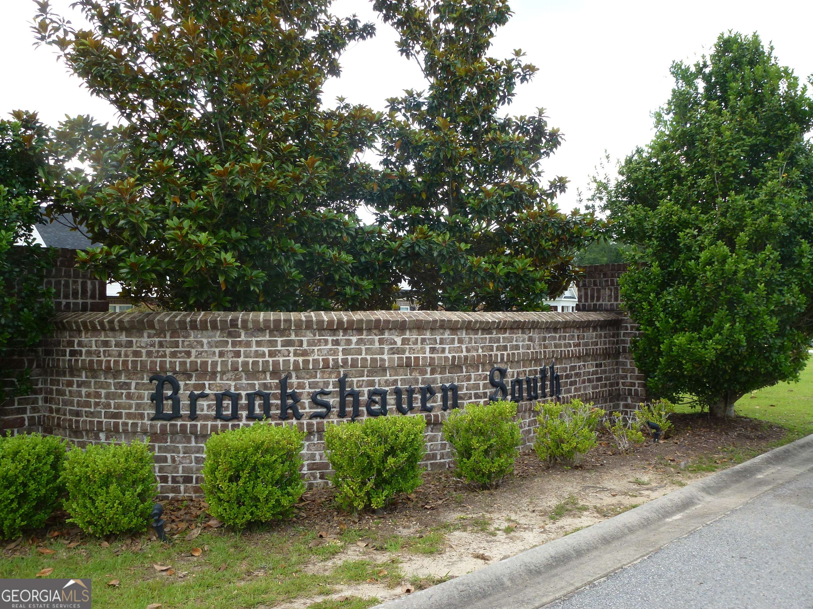 Claxton, GA 30417,8 Wysteria