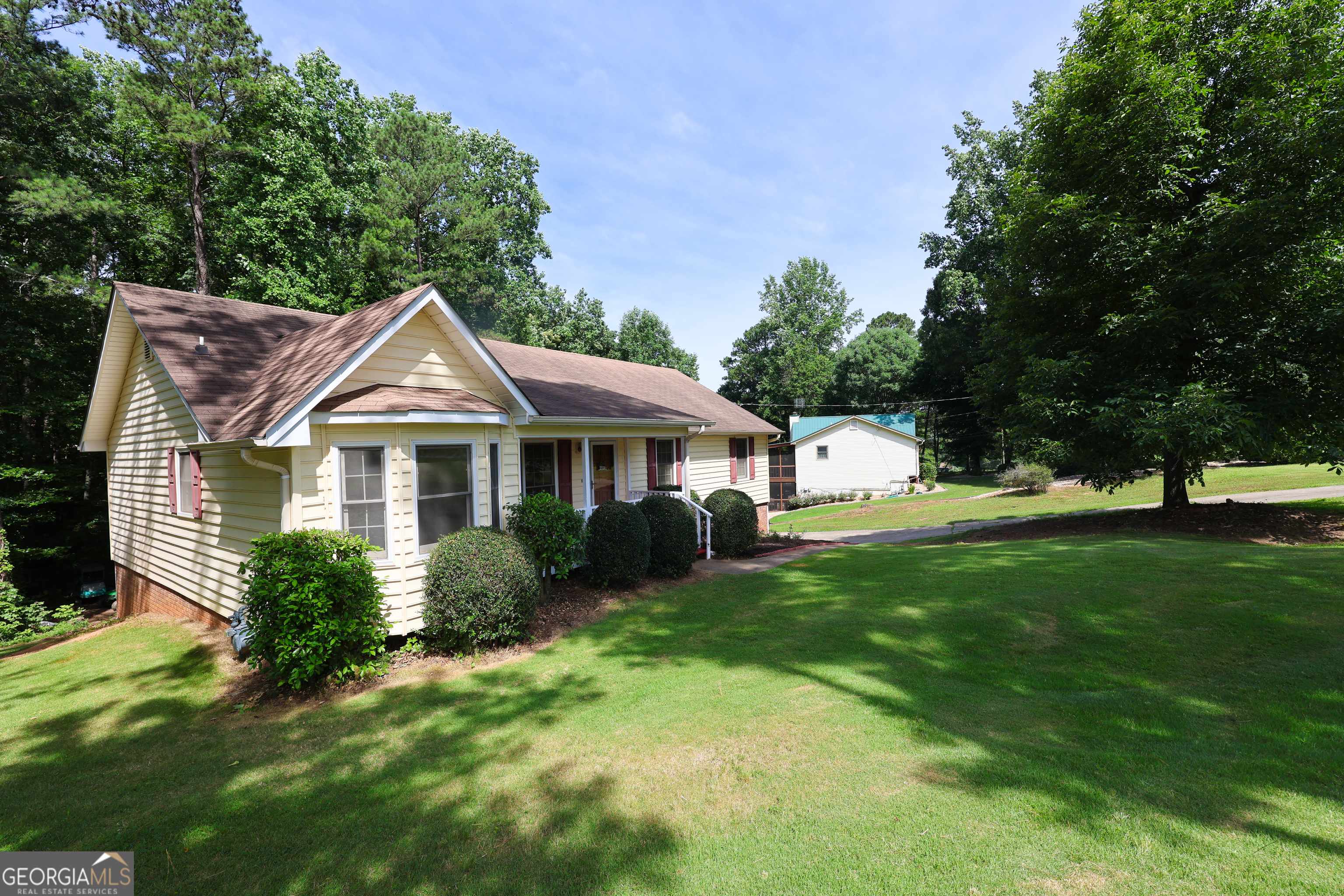 Woodstock, GA 30188,113 Holly Creek