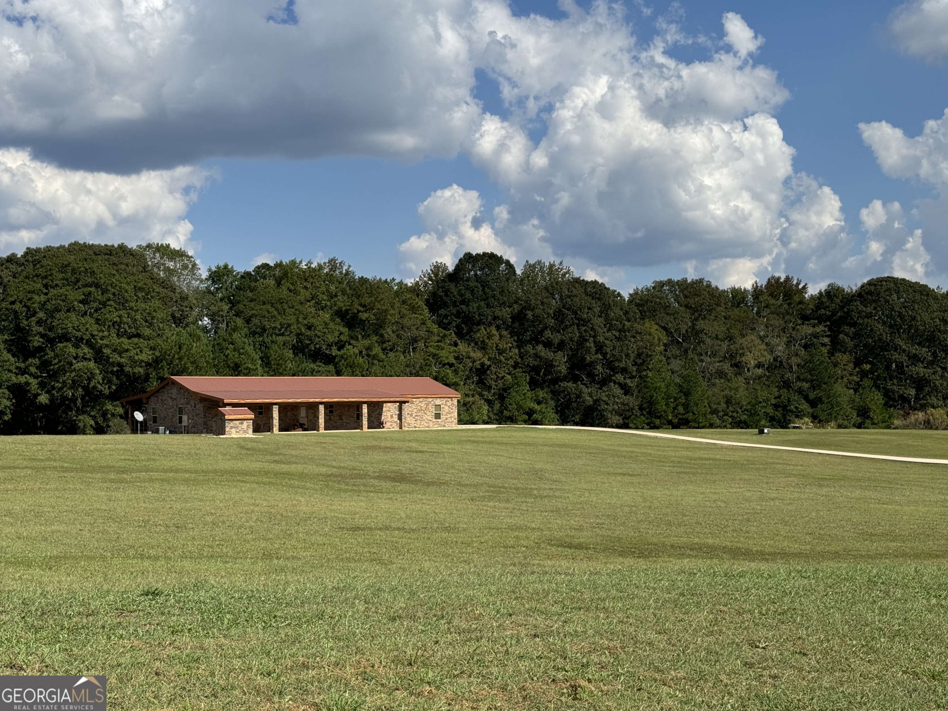 Monticello, GA 31064,105 Magnolia