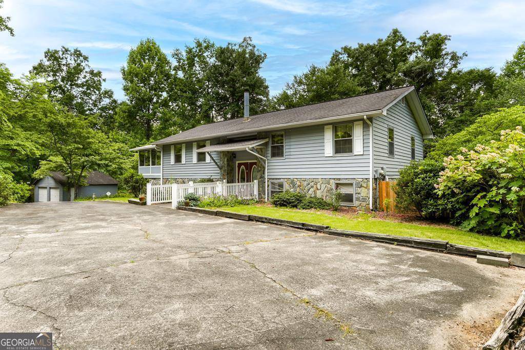 Young Harris, GA 30582,5465 Walker ST