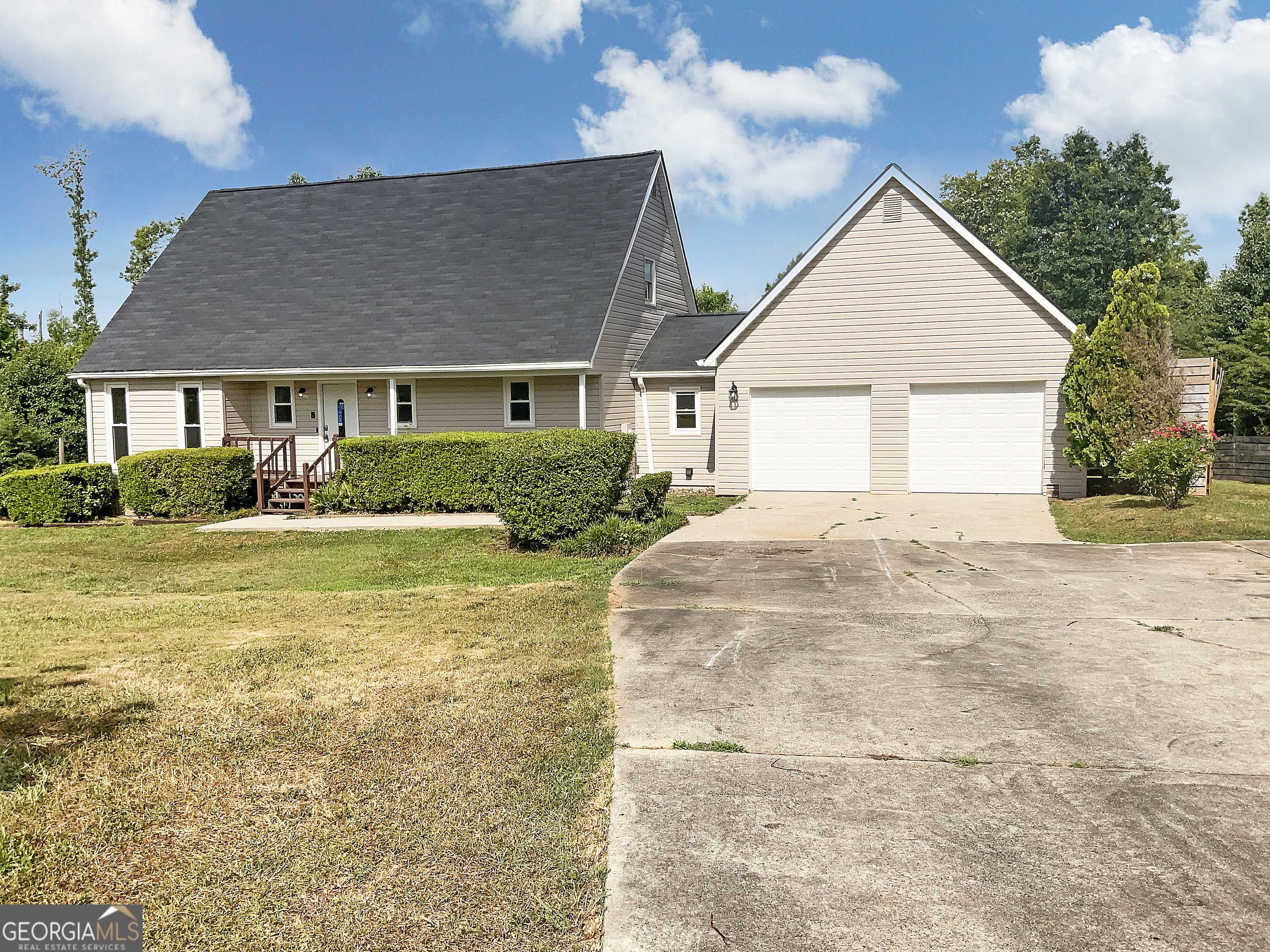 Newnan, GA 30263,279 Victoria LN