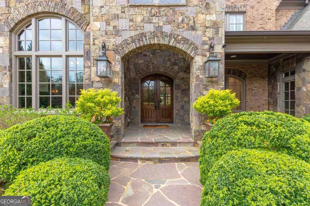 Atlanta, GA 30327,56 Mount Paran RD