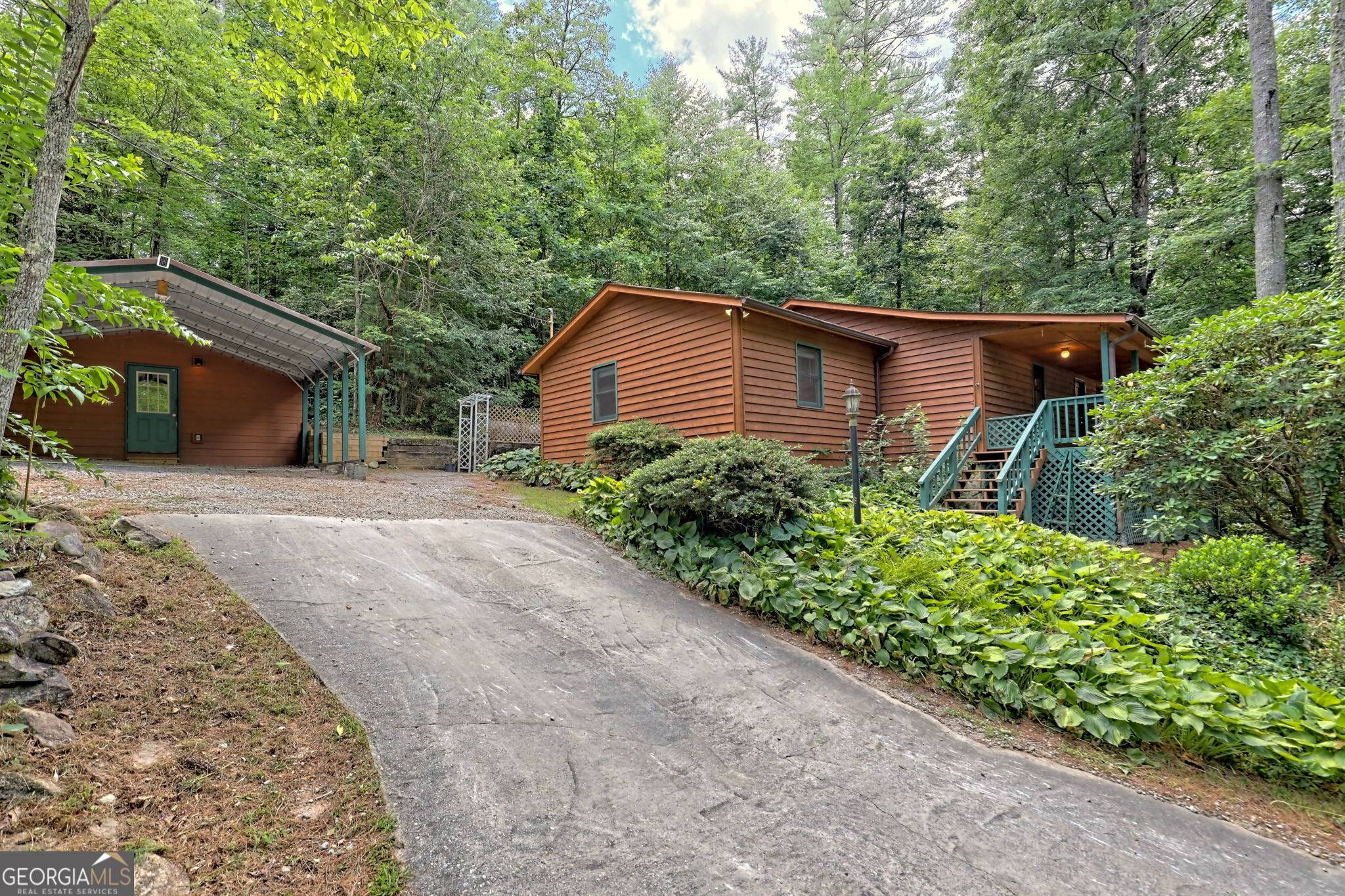 Rabun Gap, GA 30568,50 Loop WAY