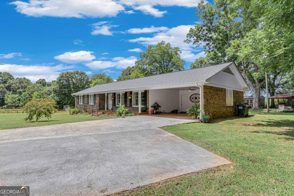 Hartwell, GA 30643,1353 Montevideo RD