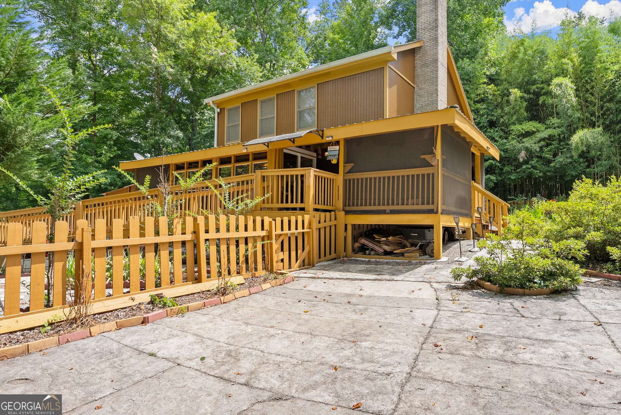 Dahlonega, GA 30533,459 Gold Ridge Rd.