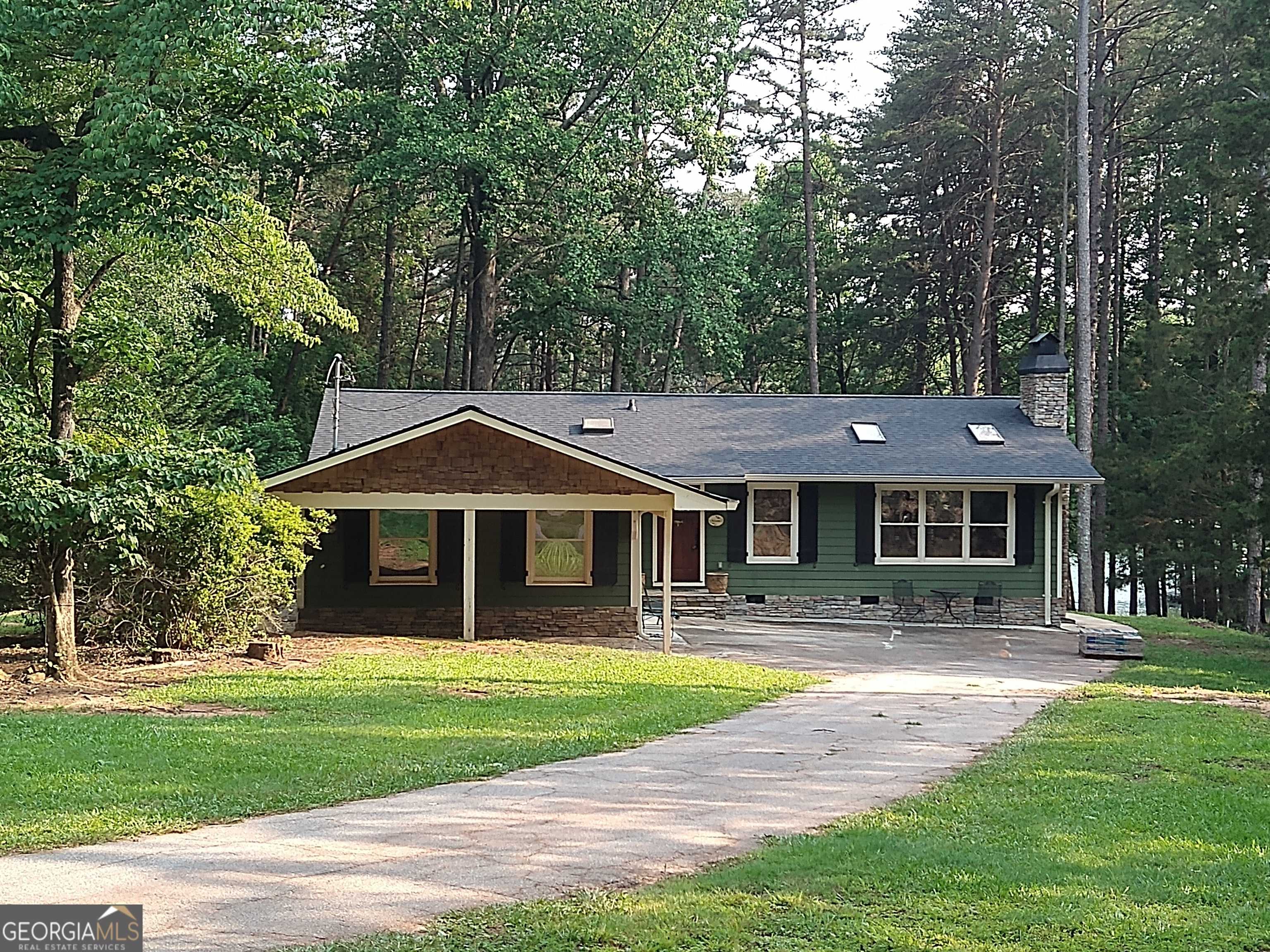Lavonia, GA 30553,526 Riverbend RD
