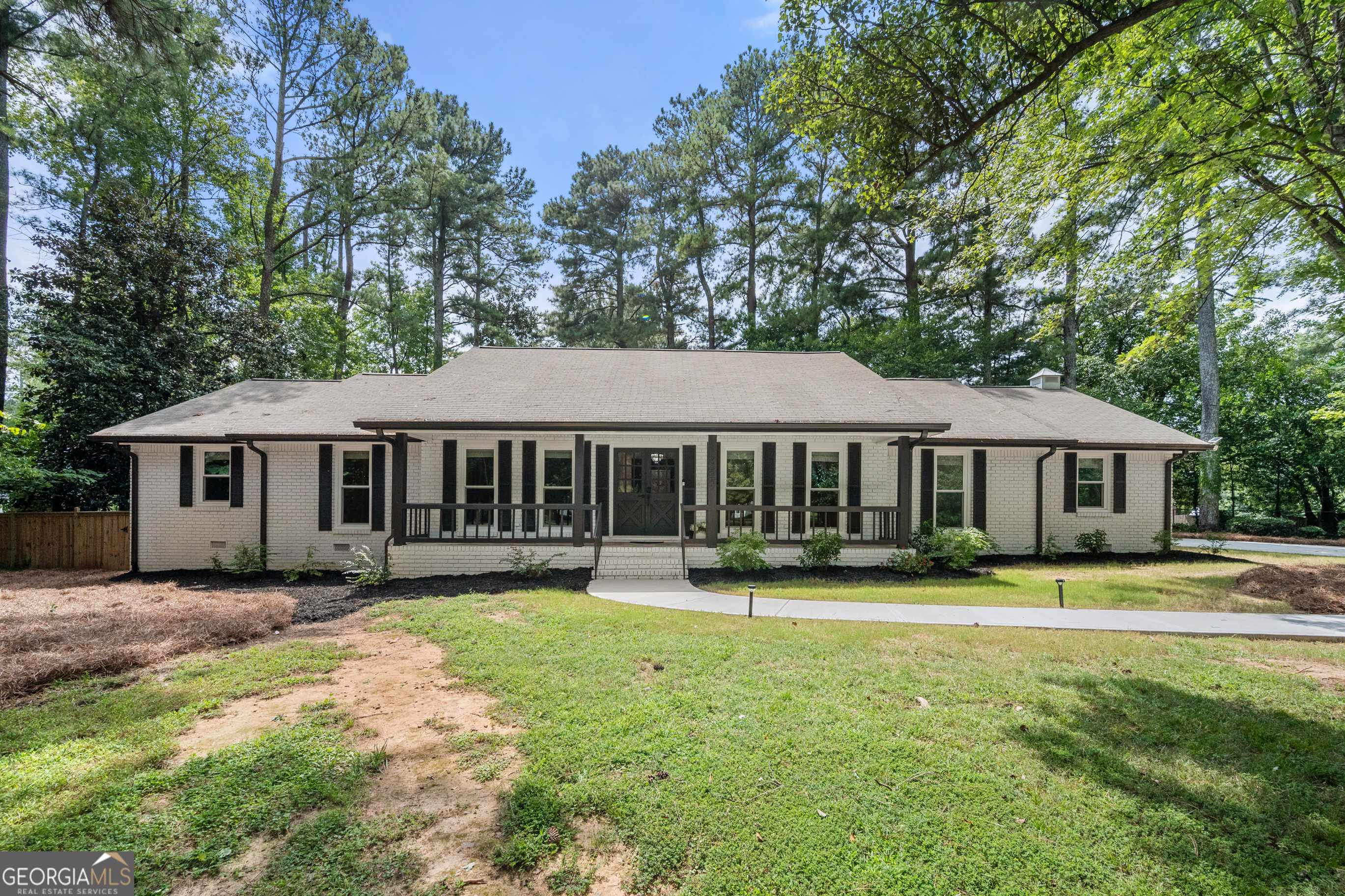 Roswell, GA 30076,355 Houze