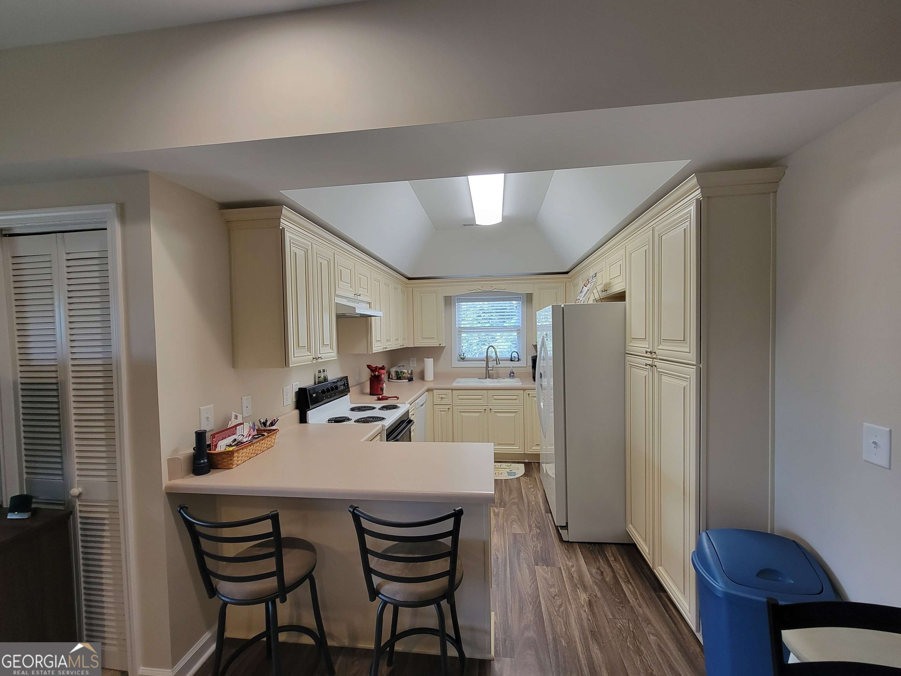 Hiawassee, GA 30546,121 River ST #UNIT 2B