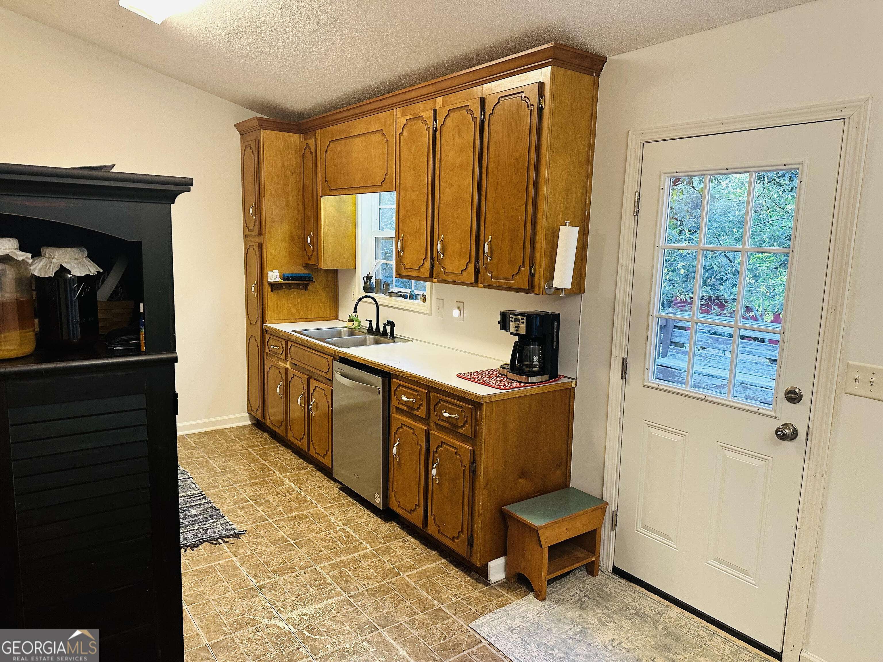 Euharlee, GA 30145,13 Remington CT
