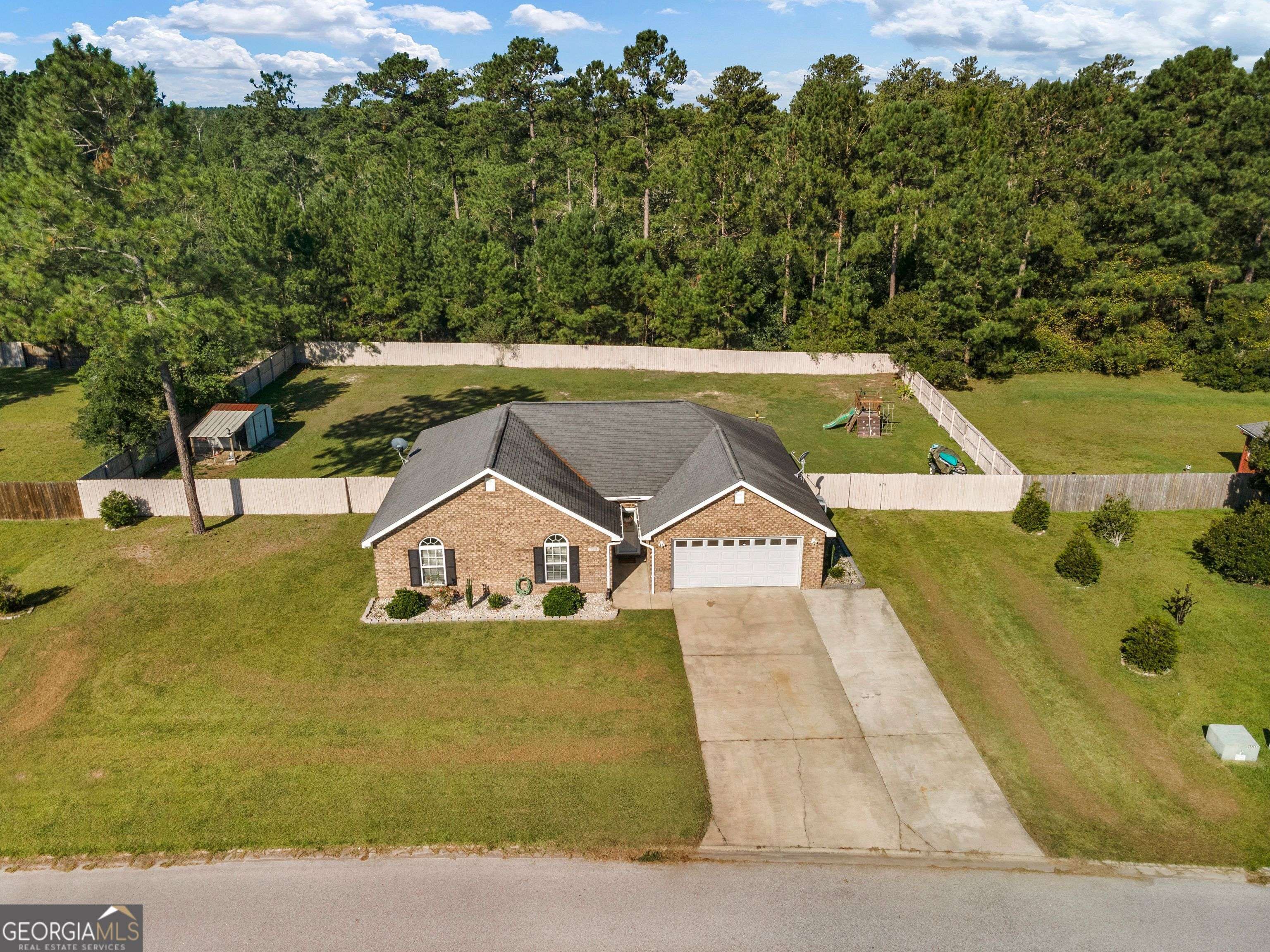 Ludowici, GA 31316,396 Burnt Pines