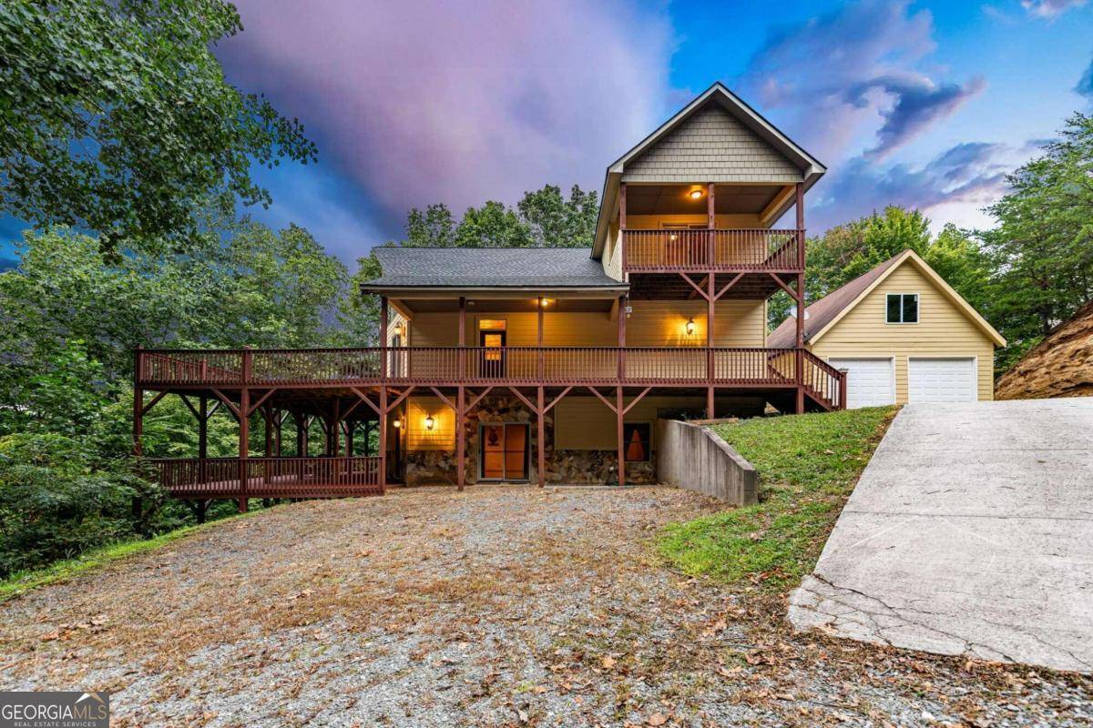 Murphy, NC 28906,235 Oak Ridge