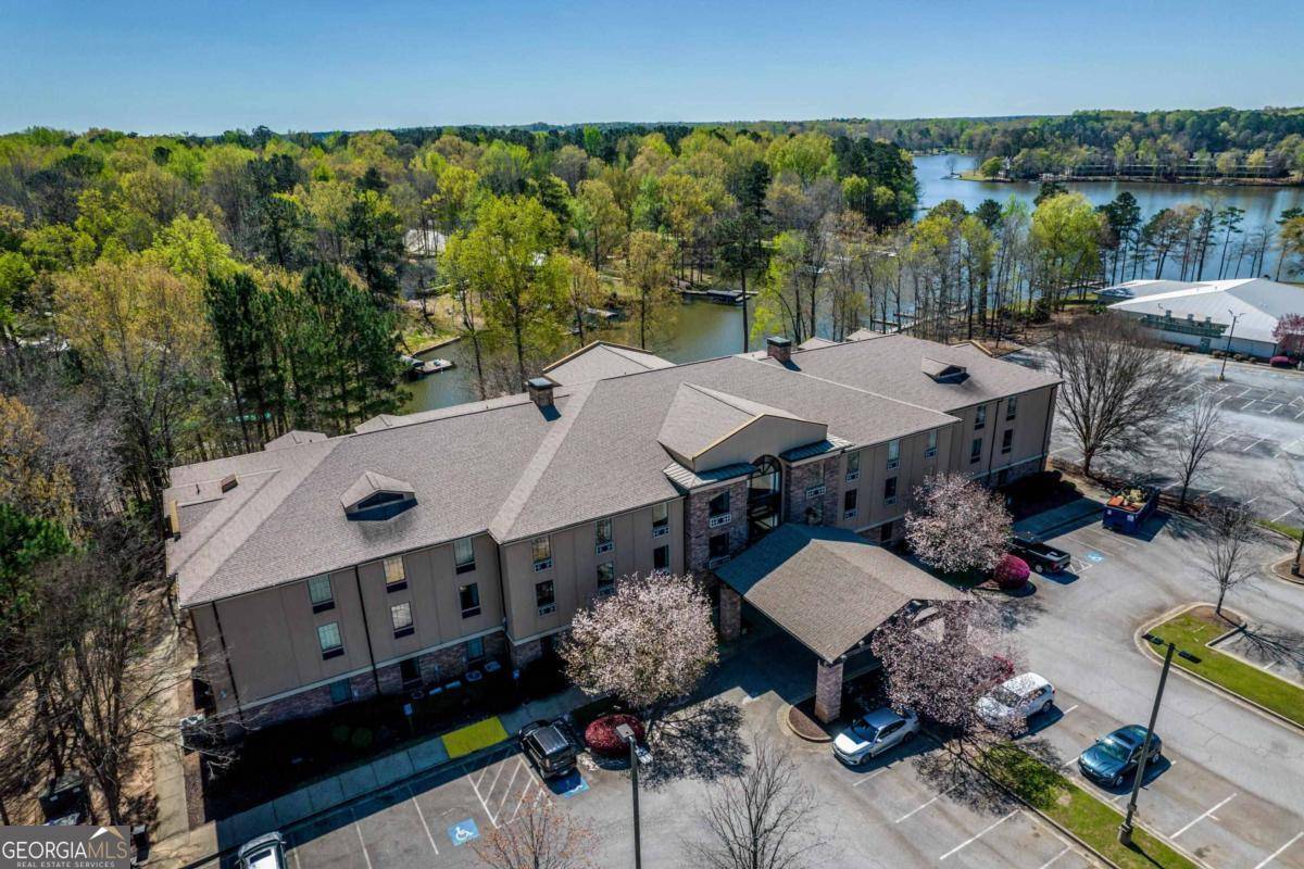 Eatonton, GA 31024,930 Lake Oconee Pkwy #UNIT 106