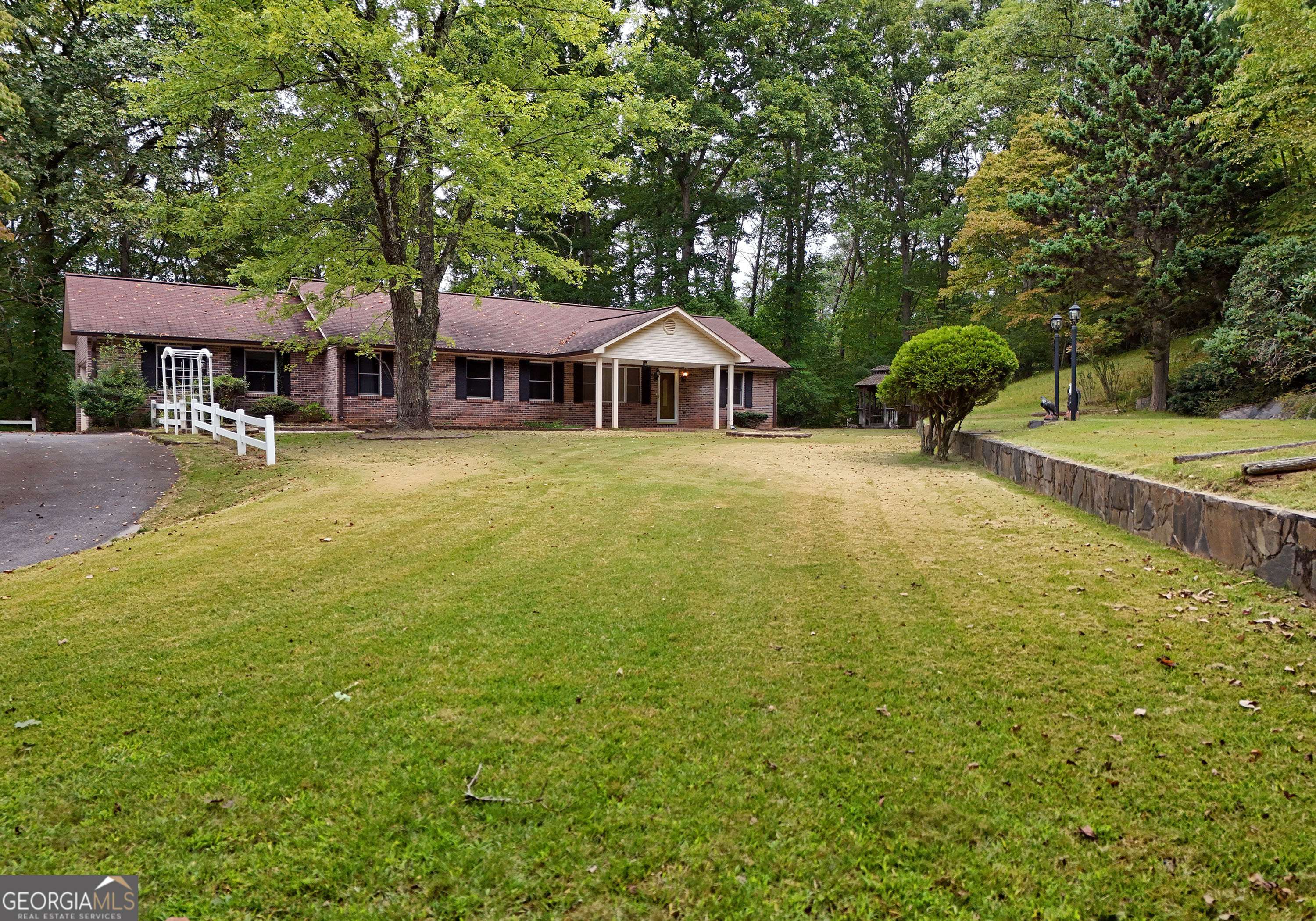 Mccaysville, GA 30555,920 Mineral Bluff