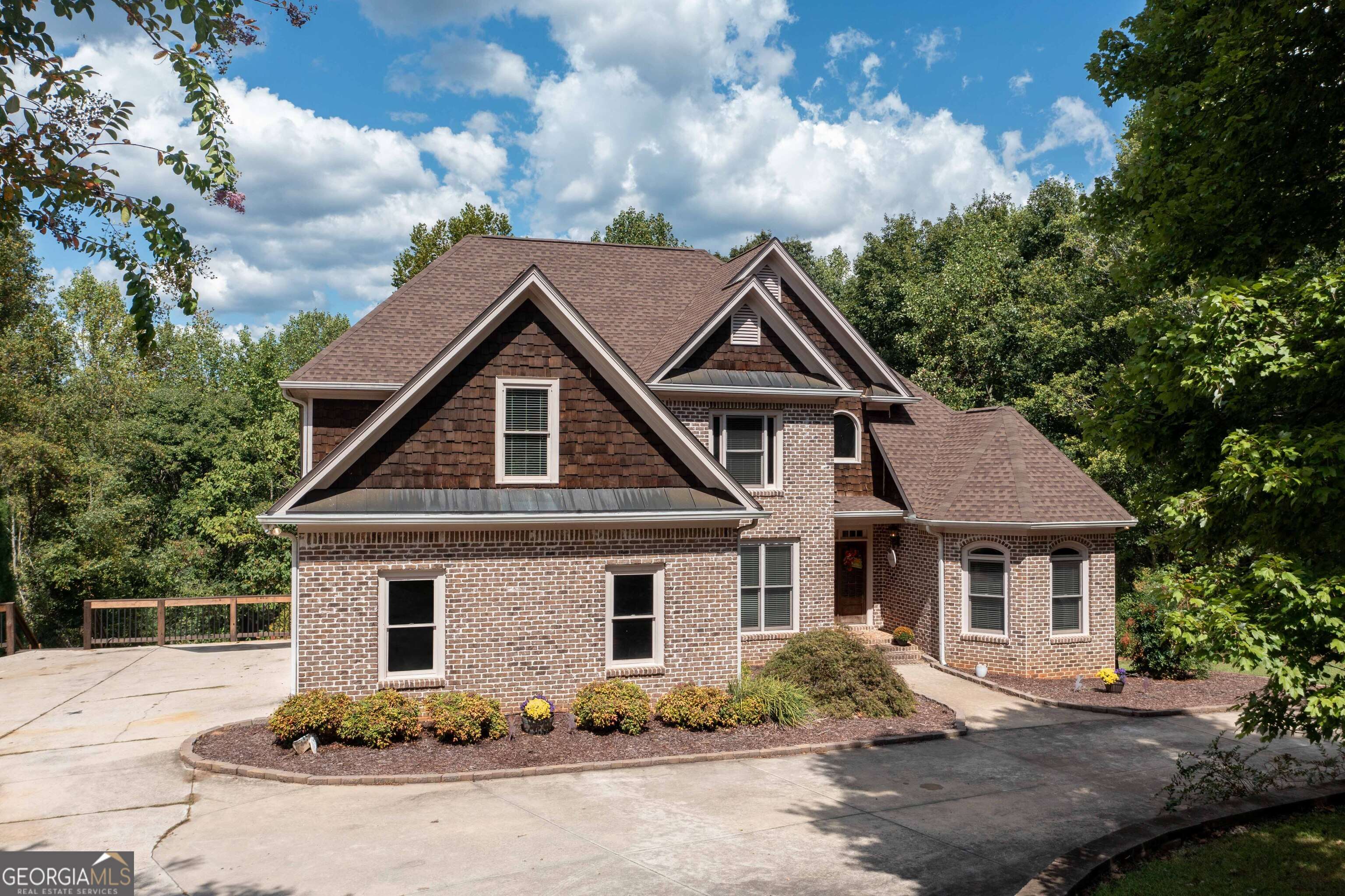 Dahlonega, GA 30533,121 Hyalite RD E