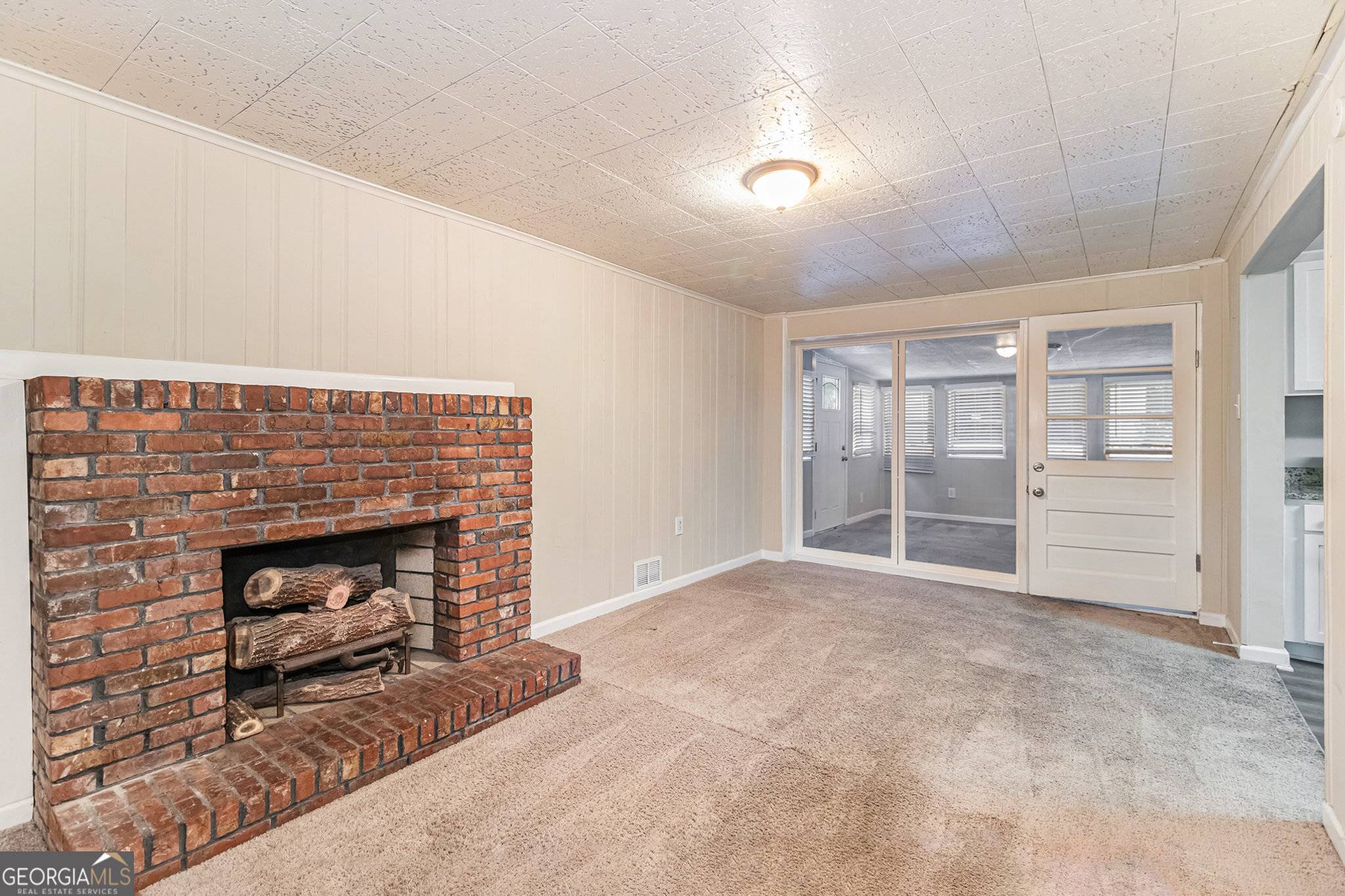 Atlanta, GA 30344,2354 Woodhill LN