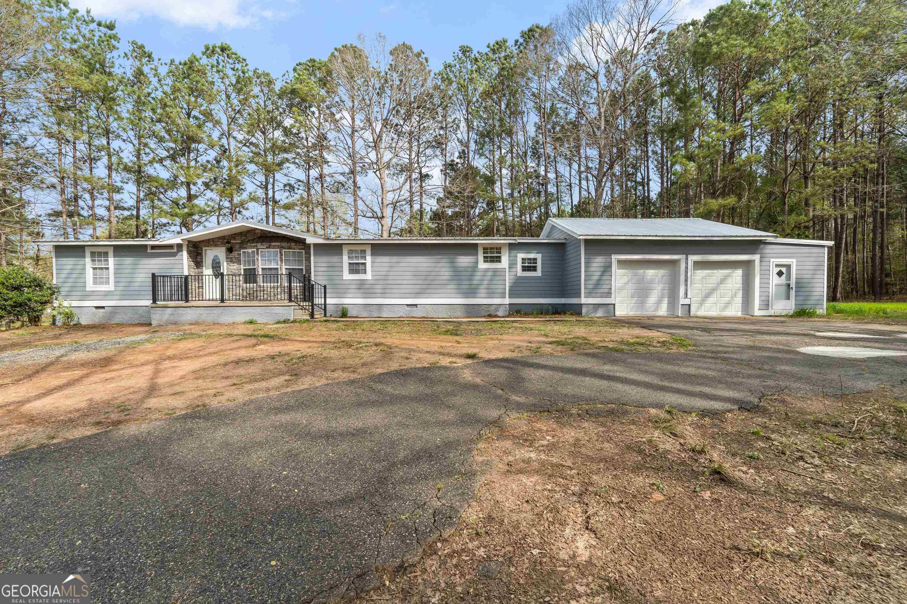 Eatonton, GA 31024,111 Oak LN