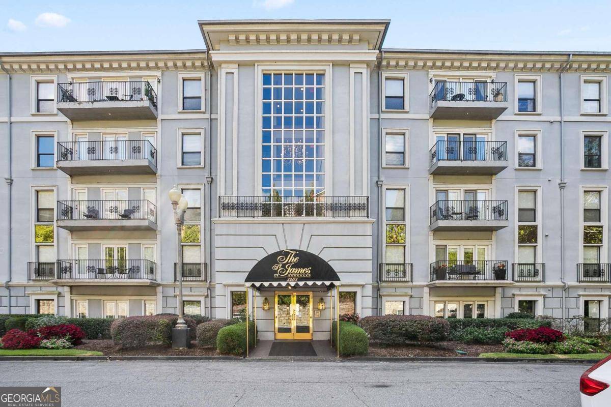 Atlanta, GA 30324,3203 Lenox RD NE #31