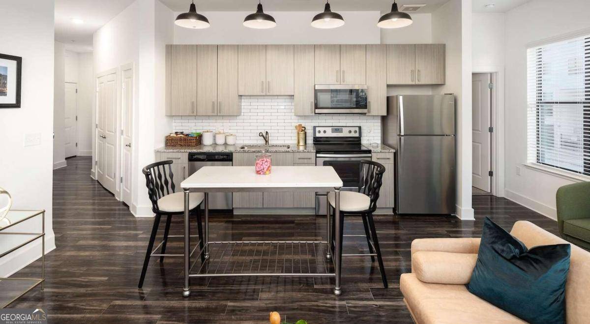 Chamblee, GA 30341,5193 Peachtree BLVD #1102