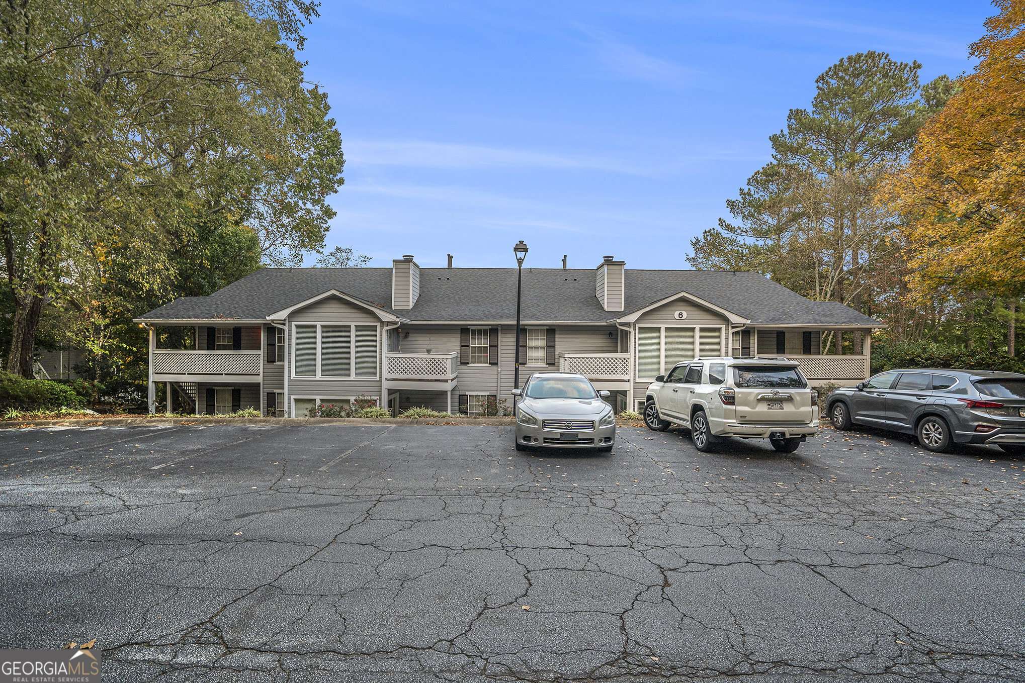 Sandy Springs, GA 30350,609 Natchez Trc