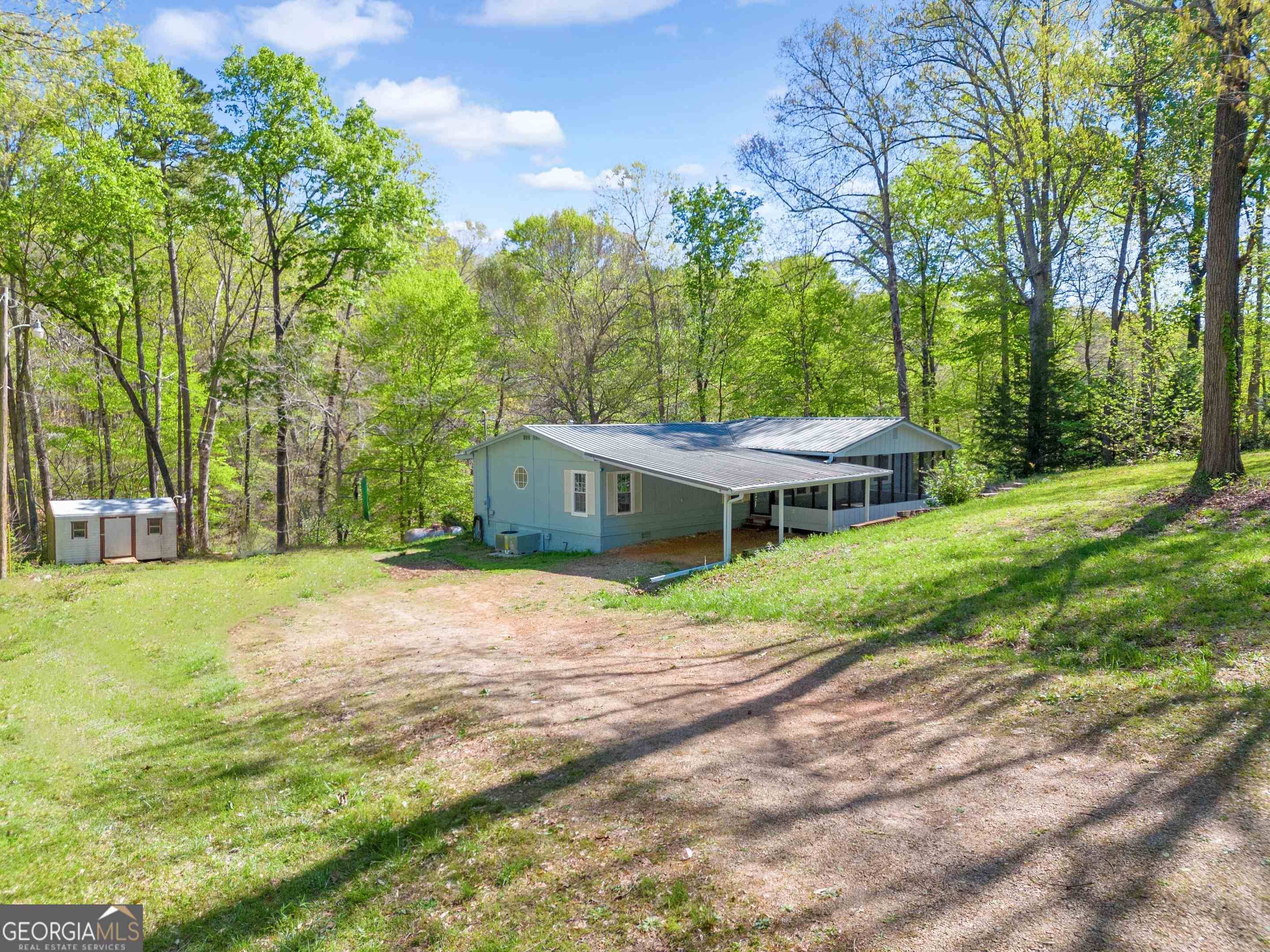 Lavonia, GA 30553,223 Stone Bridge Cove