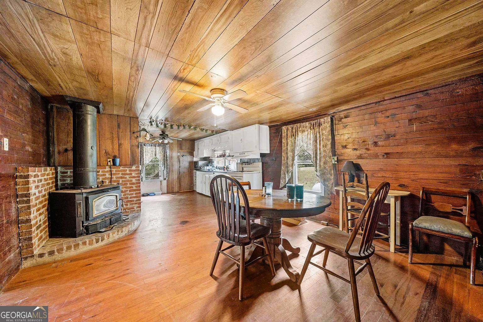 Sparta, GA 31087,904 Rabun RD