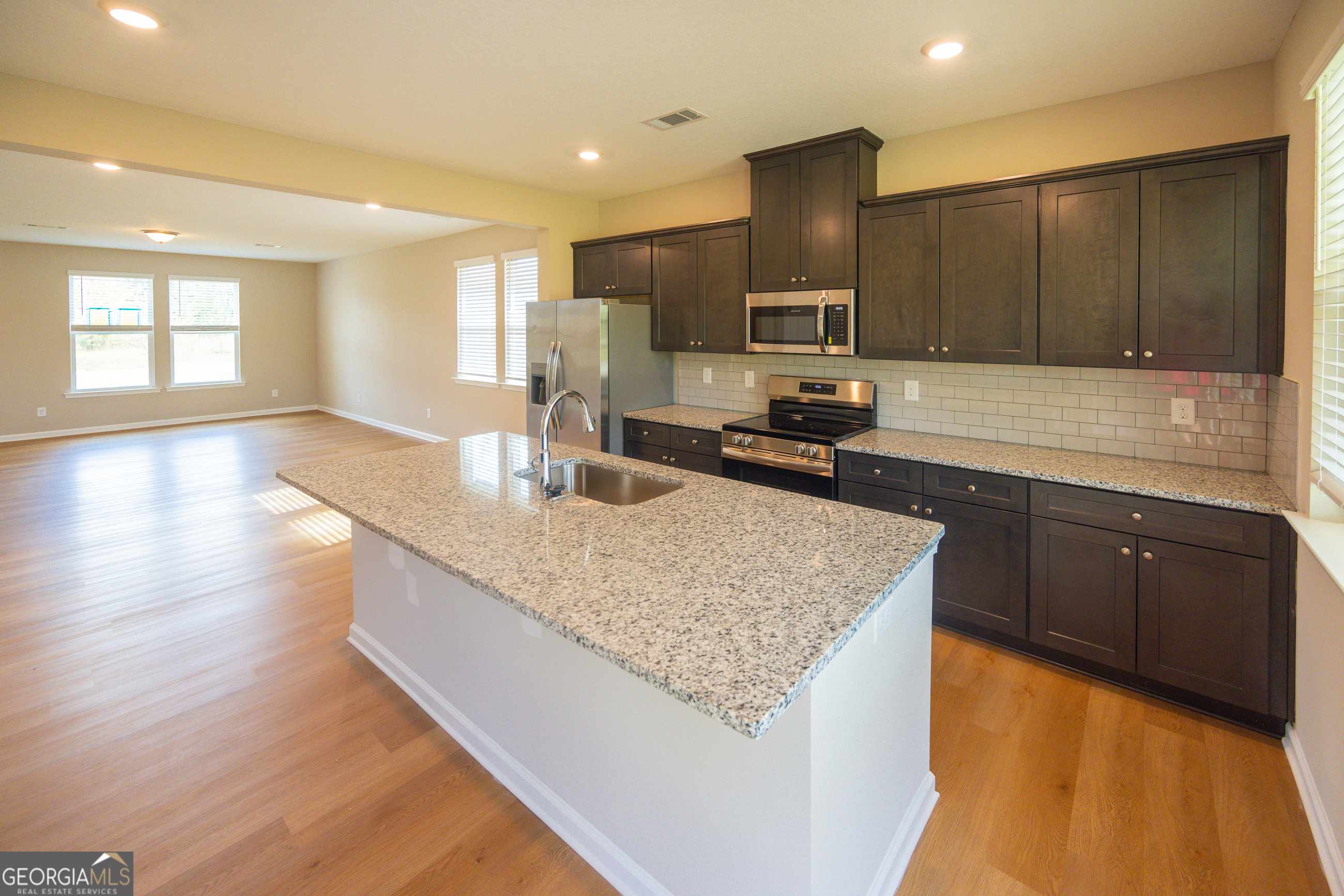 Perry, GA 31069,220 Ivy Glen DR