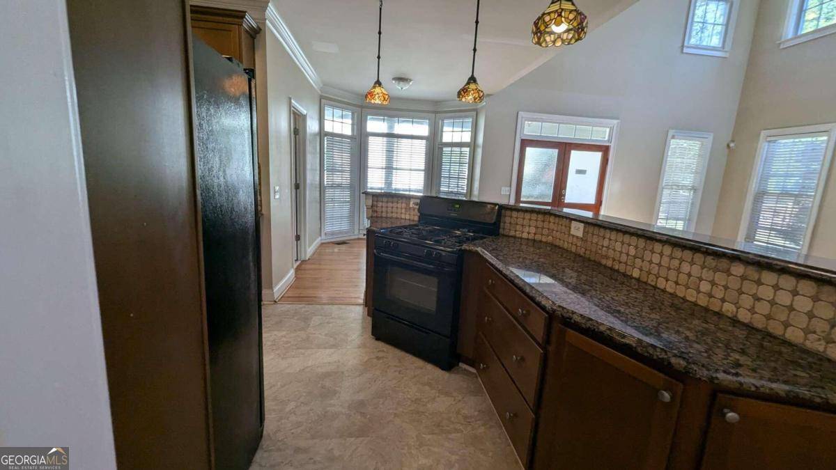 Atlanta, GA 30344,1313 Cambridge AVE