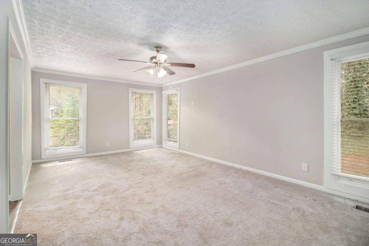 Atlanta, GA 30344,2435 Wood Valley DR