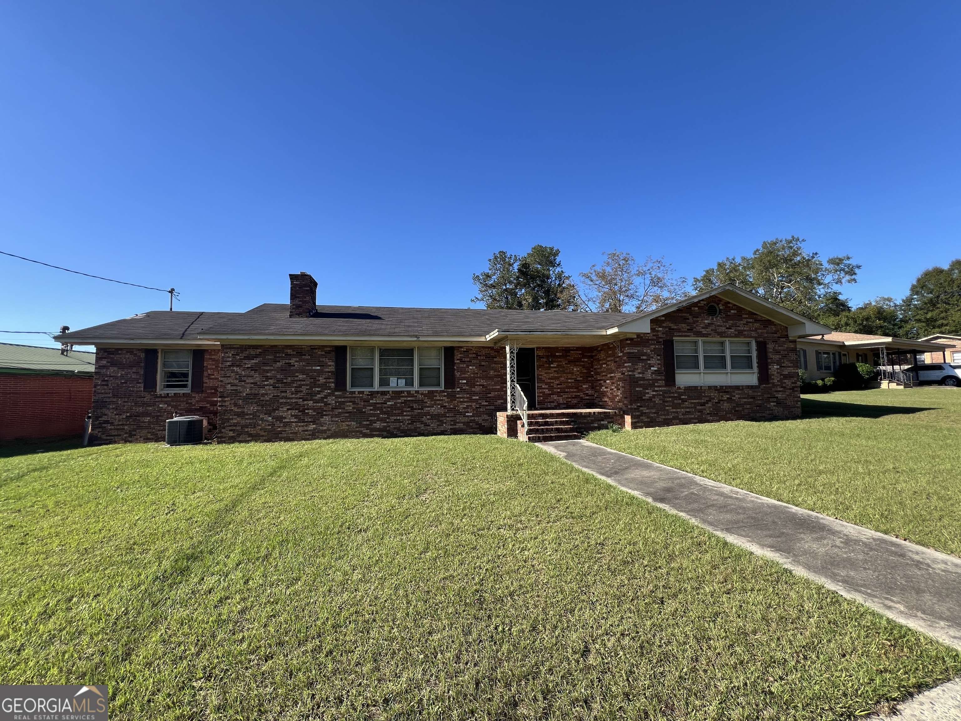 Dublin, GA 31021,106 Country Club RD