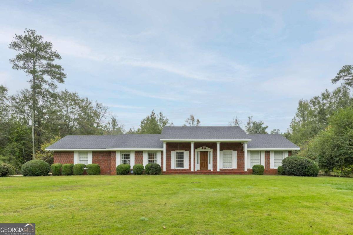 Americus, GA 31709,165 Country Lane