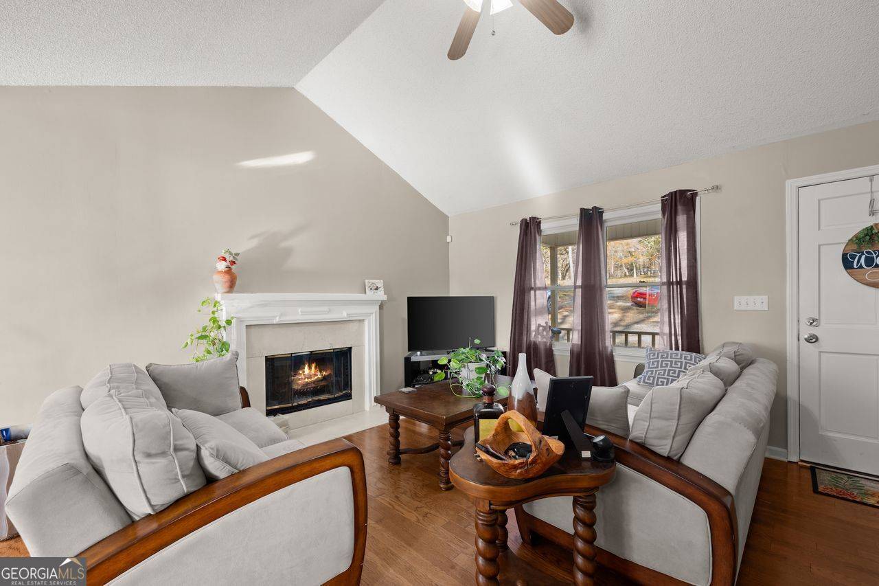 Dawsonville, GA 30534,606 ETOWAH RIVER RD