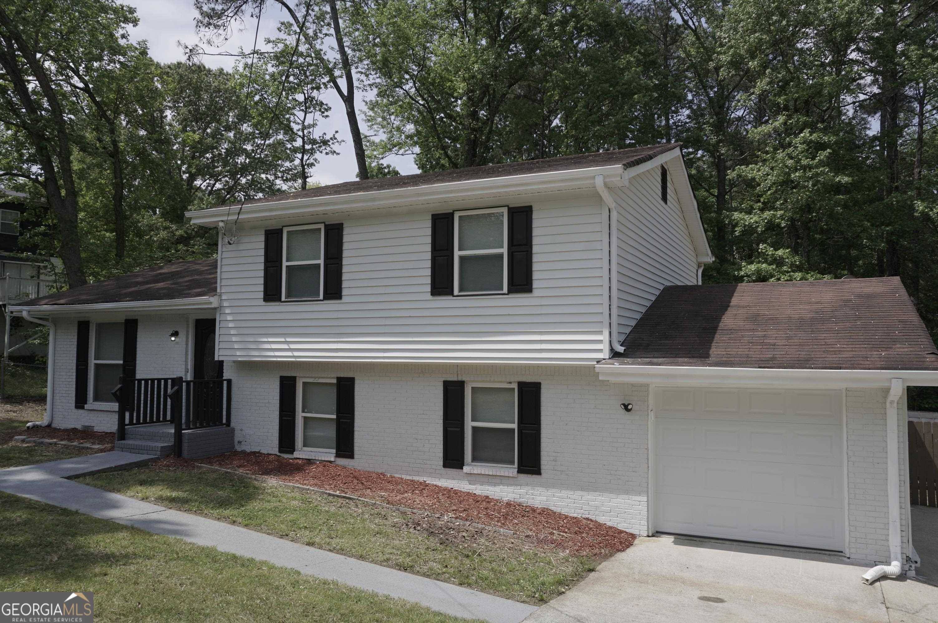 Morrow, GA 30260,7031 Silver Maple DR