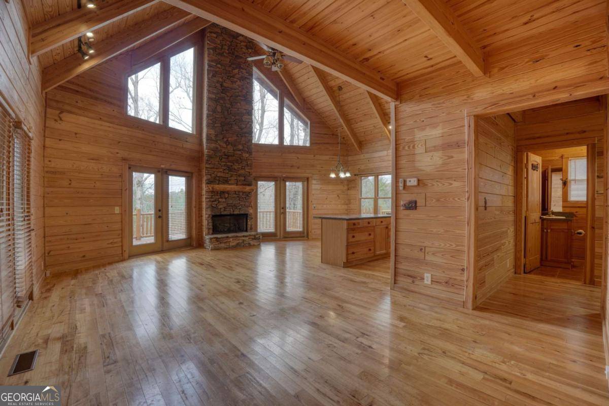 Morganton, GA 30560,236 William Branch RD