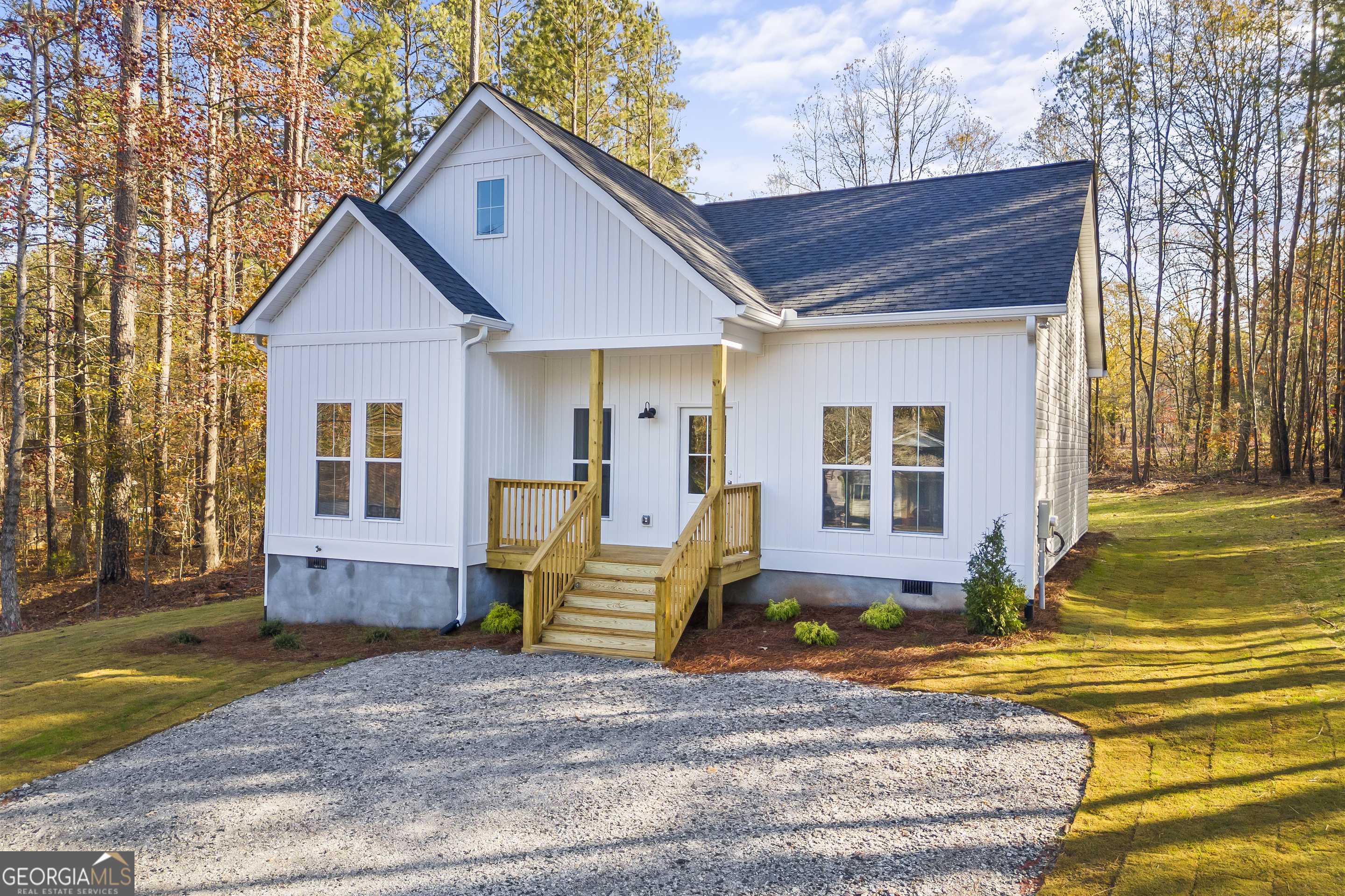 Lavonia, GA 30553,70 Mountain View