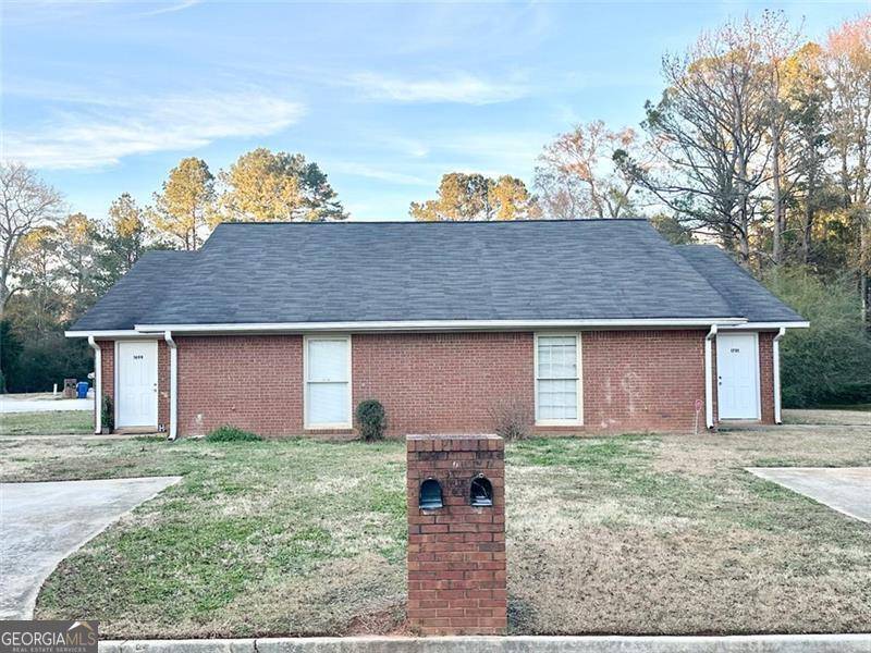 Conyers, GA 30013,1701 RIVERSIDE CT