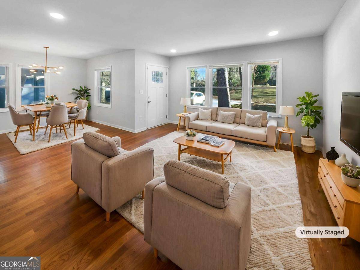 Atlanta, GA 30344,2861 Sylvan RD