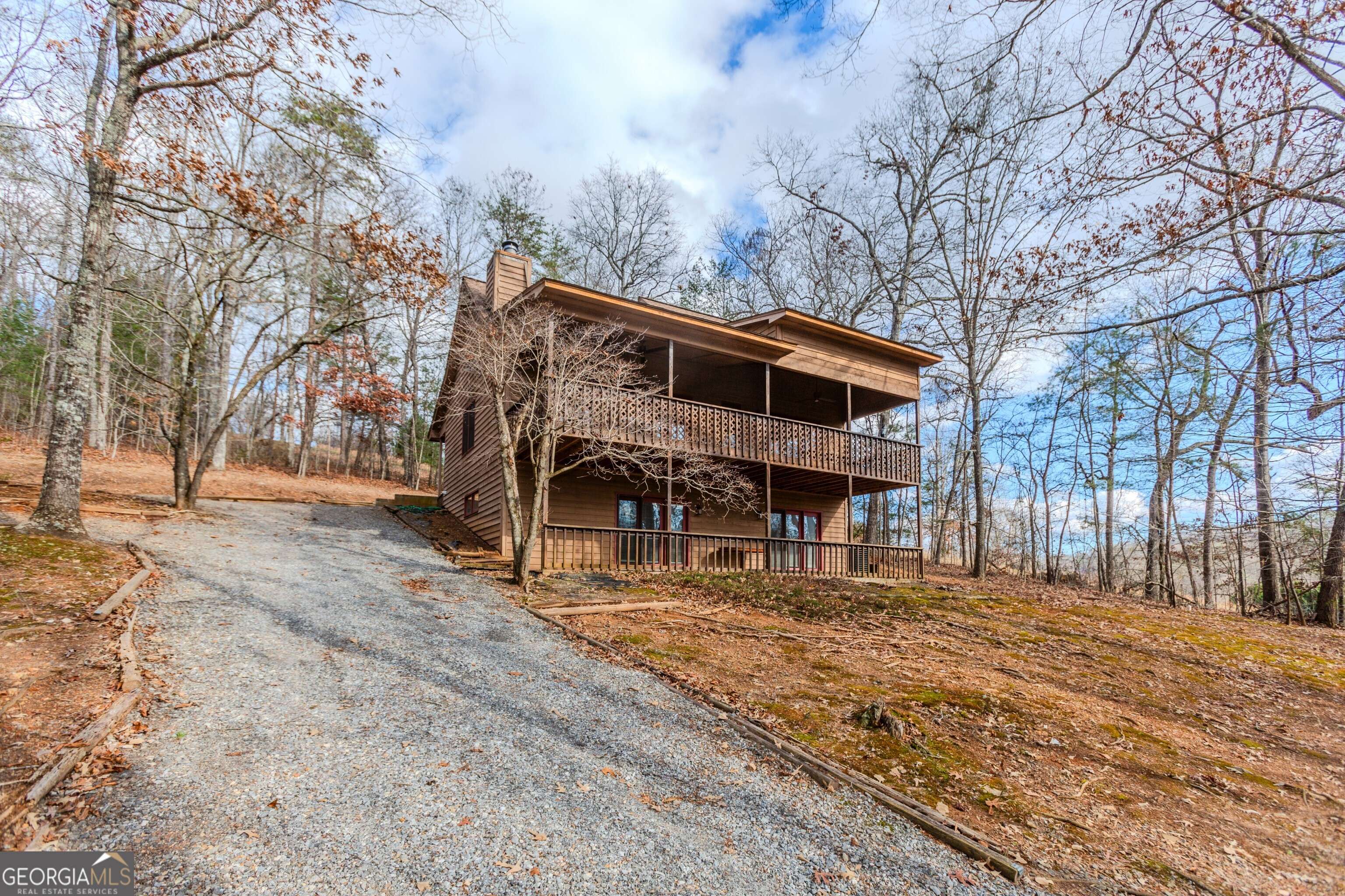 Hiawassee, GA 30546,696 McRidge