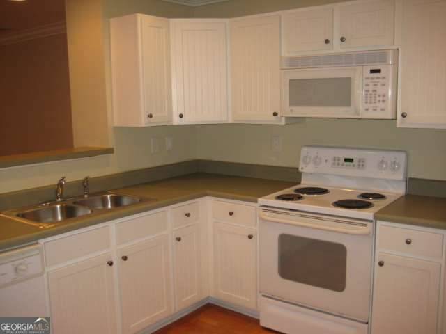 Athens, GA 30605,490 Barnett Shoals RD #615