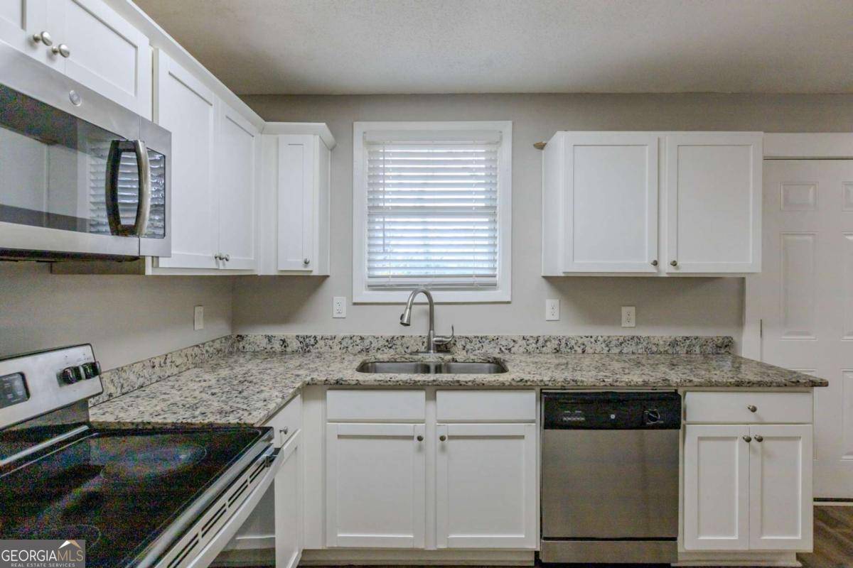 Atlanta, GA 30331,905 Fairburn RD NW