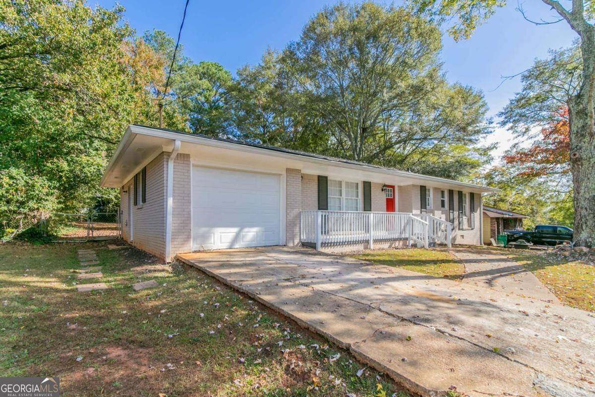 Stone Mountain, GA 30083,929 Pine Roc DR