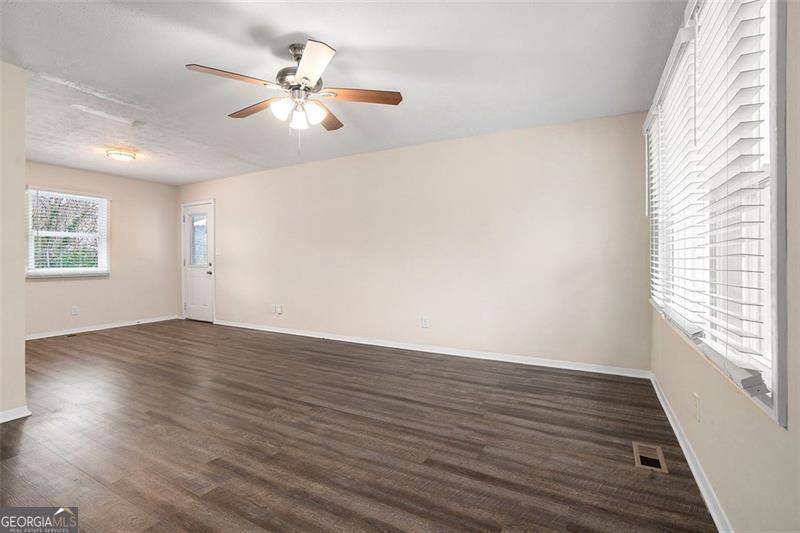 Atlanta, GA 30354,459 OAK DR