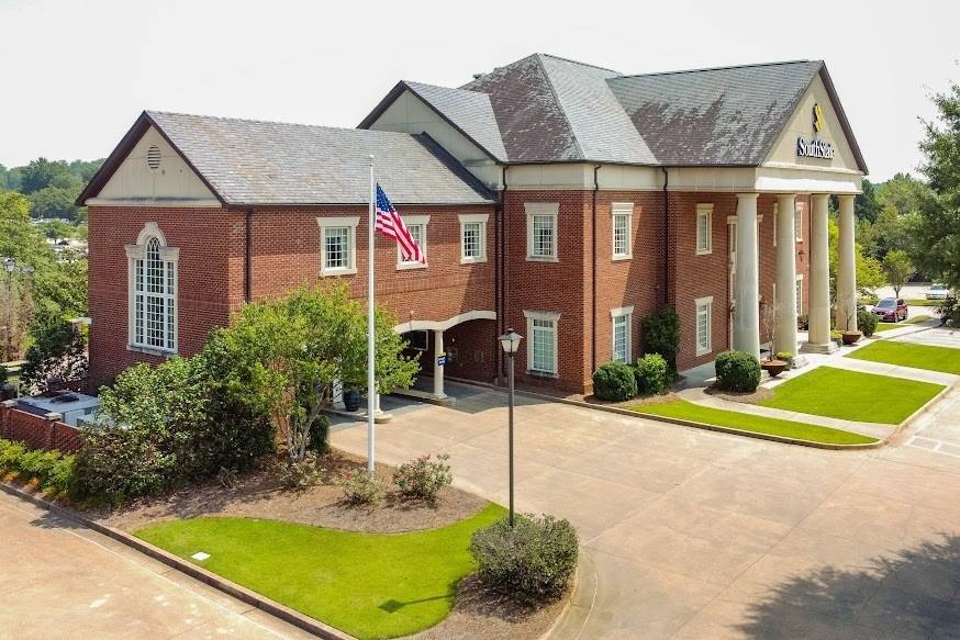 Carrollton, GA 30117,820 Dixie ST