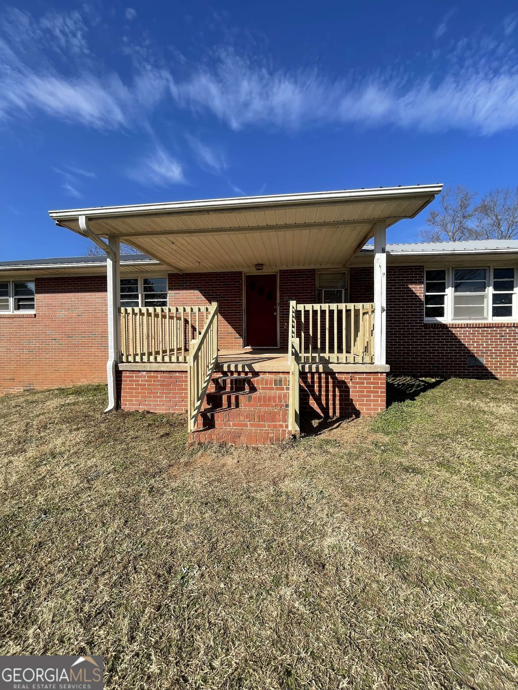 Toccoa, GA 30577,7 Bennett