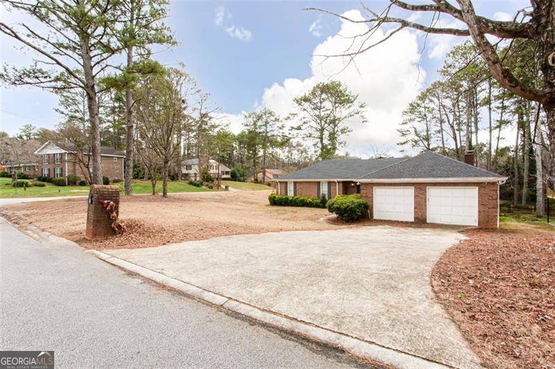 Stone Mountain, GA 30083,854 CARLISLE