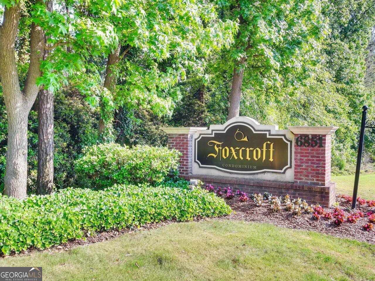 Sandy Springs, GA 30328,6851 Roswell