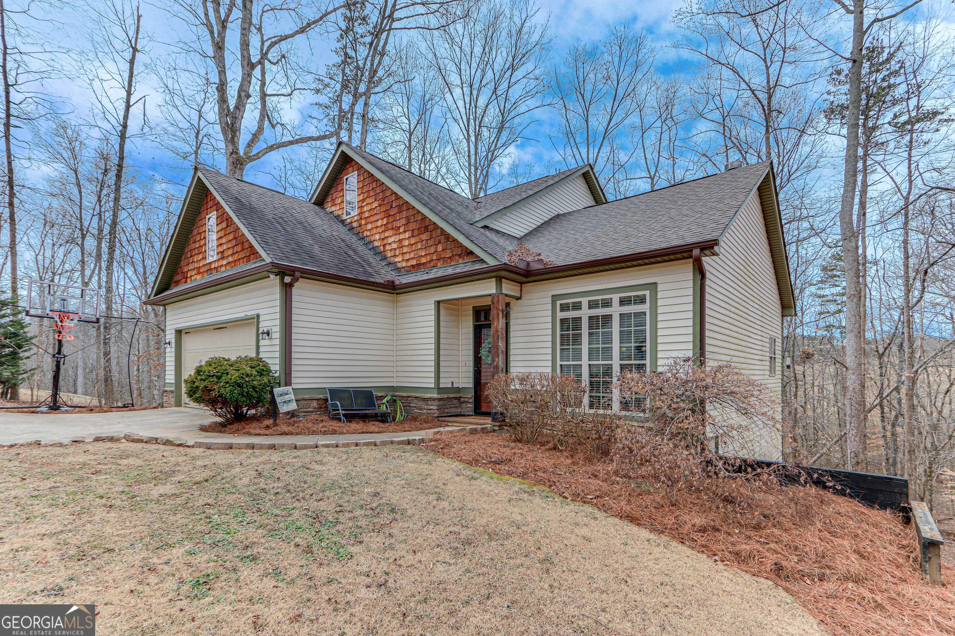 Murrayville, GA 30564,356 Hickory Springs