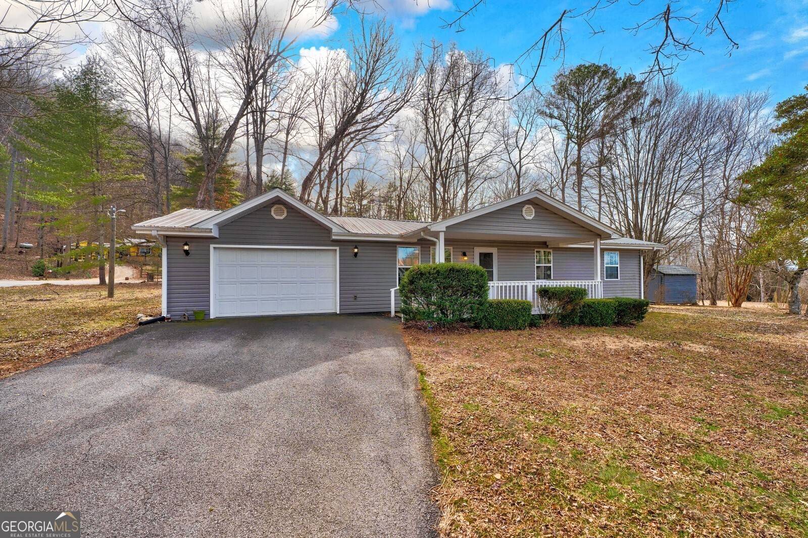 Blairsville, GA 30512,8 James DR