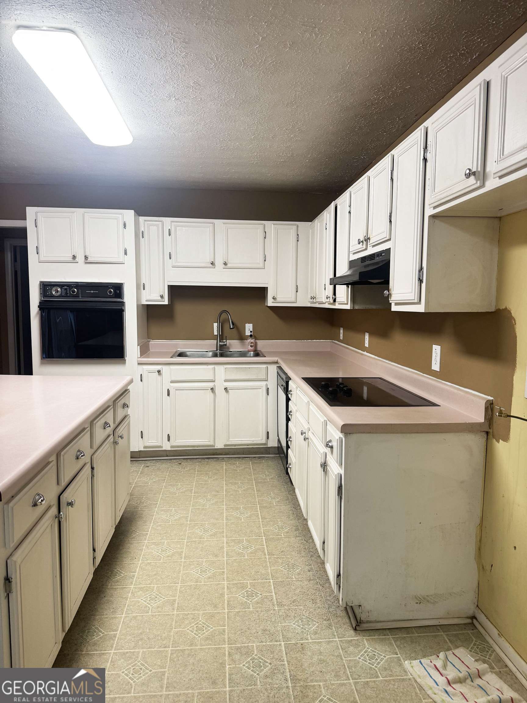 Riverdale, GA 30274,6796 Black Twig CT