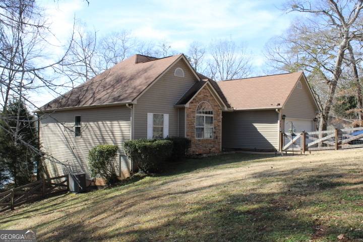 Jackson, GA 30233,233 Weavers Lake Front RD